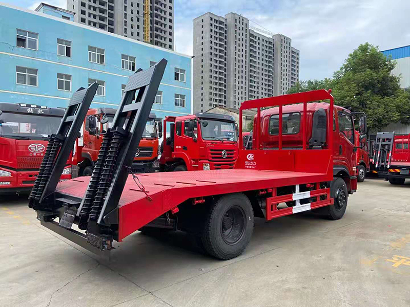 國六東風(fēng)D1單橋平板運輸車
