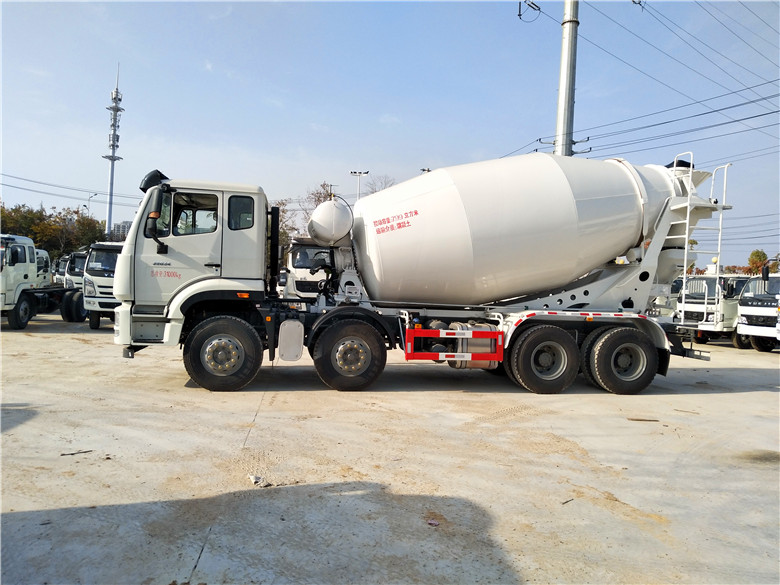 豪翰12方輕量化攪拌車(chē)